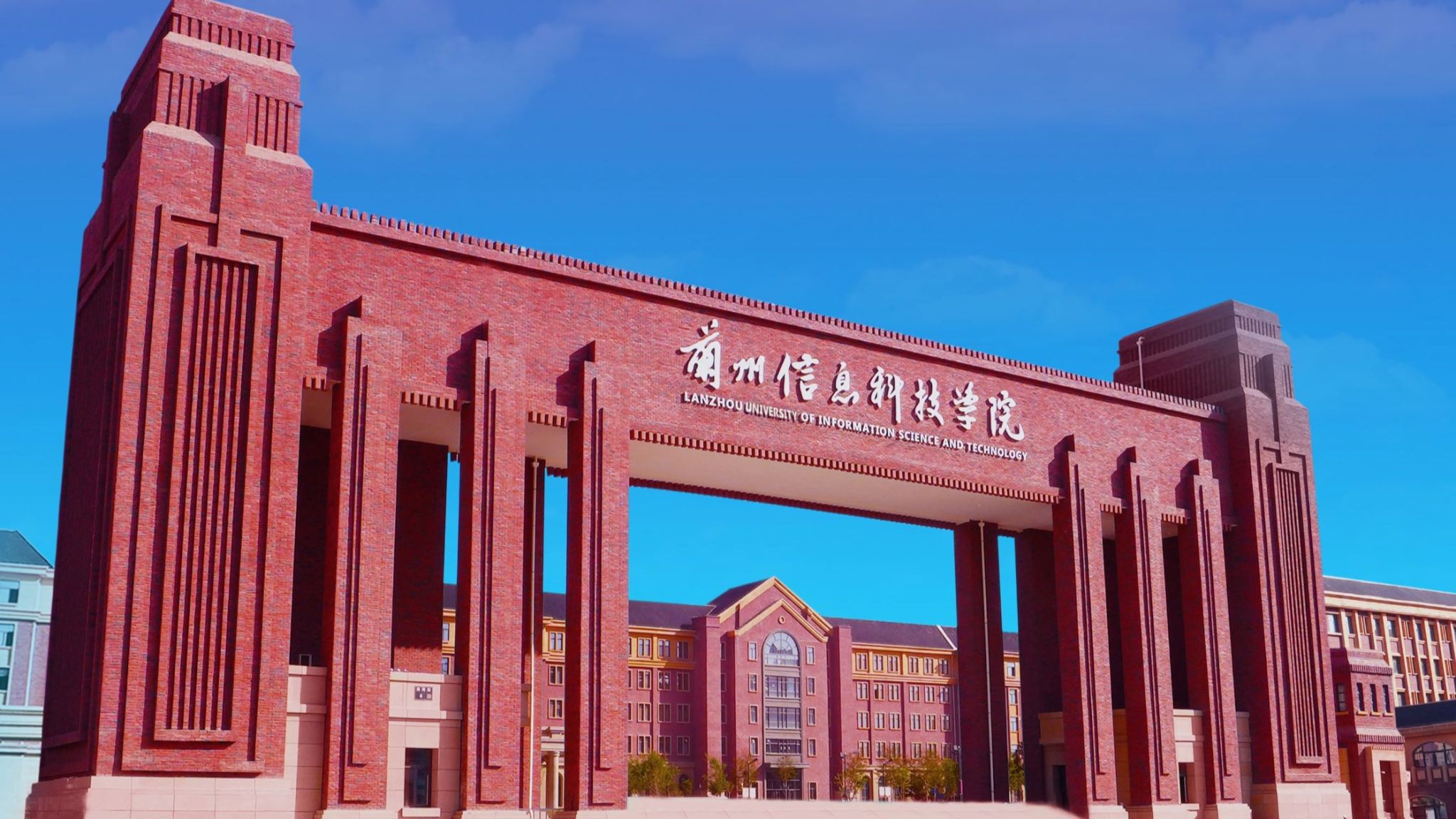 温情走访，用爱“筑梦”困难学子求学路  —商学院学生发展中心走访经济困难与残疾学生
