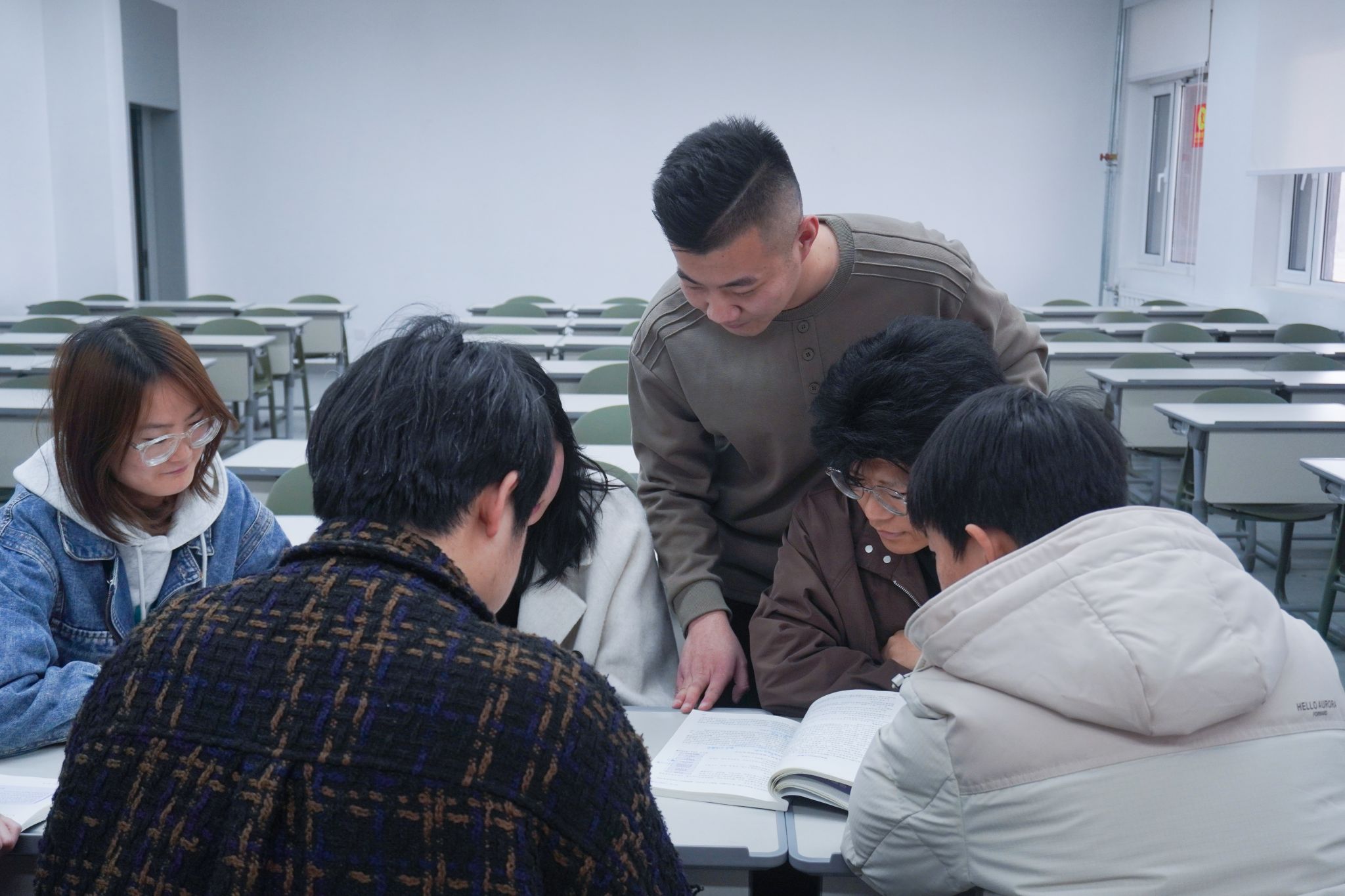 小预算撬动大变革！新媒体运营策划课程打造“创演评享”教学新生态