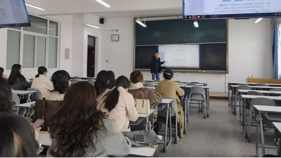 商学院召开《调停课管理办法》专题转训会