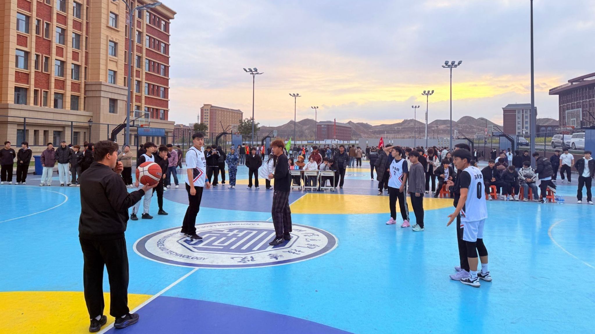 凝心聚力战“迎新”，商院锋芒绽赛场